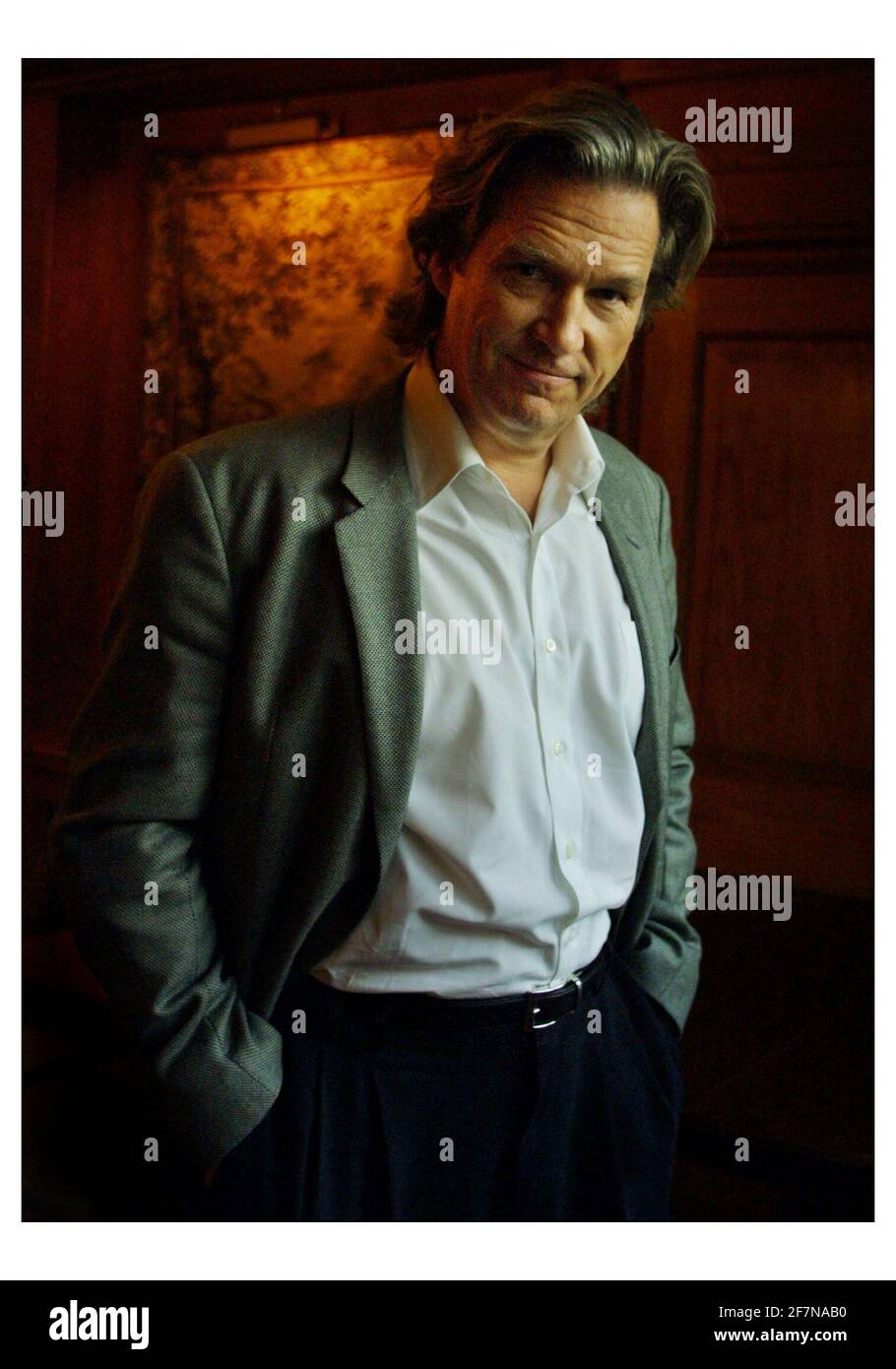 Jeff Bridges in London, um seinen neuesten Film K-PAX im Dorchester Hotel zu promoten.pic David Sandison 22/11/2001 Stockfoto