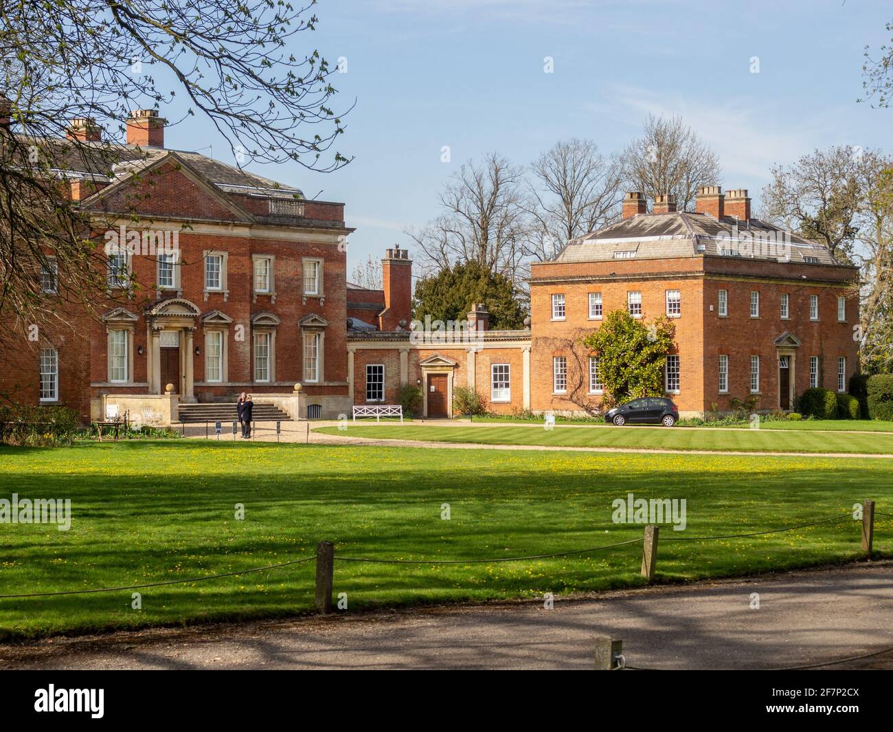 Kelmarsh Hall, ein Herrenhaus aus dem 18. Jahrhundert des Architekten James Gibbs; Northamptonshire, Großbritannien; die vordere Erhebung. Stockfoto