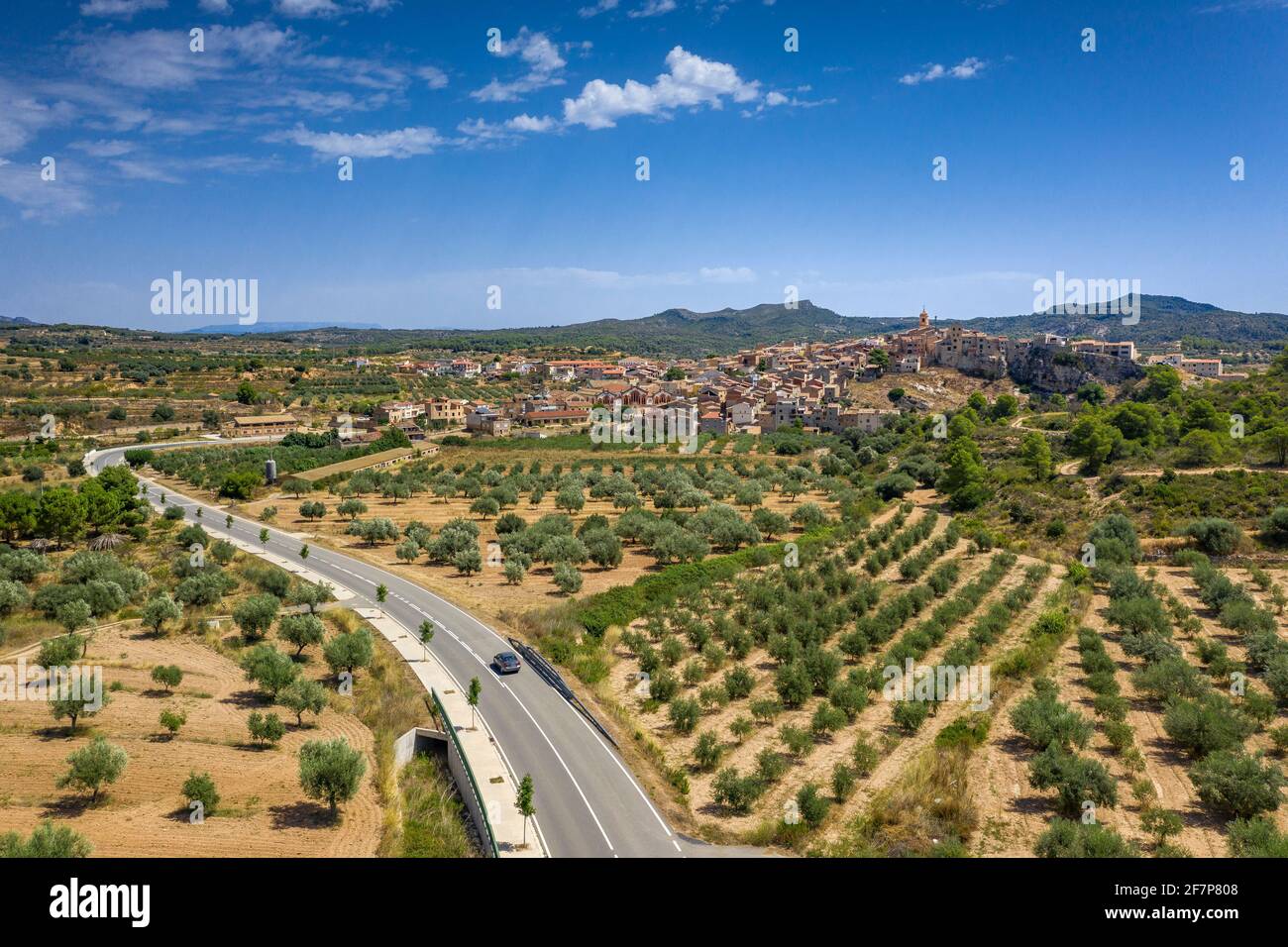 Luftaufnahmen der Stadt Pinell de Brai und ihrer Umgebung (Provinz Tarragona, Katalonien, Spanien) ESP: Vistas aéreas de Pinell de Brai y entornos Stockfoto