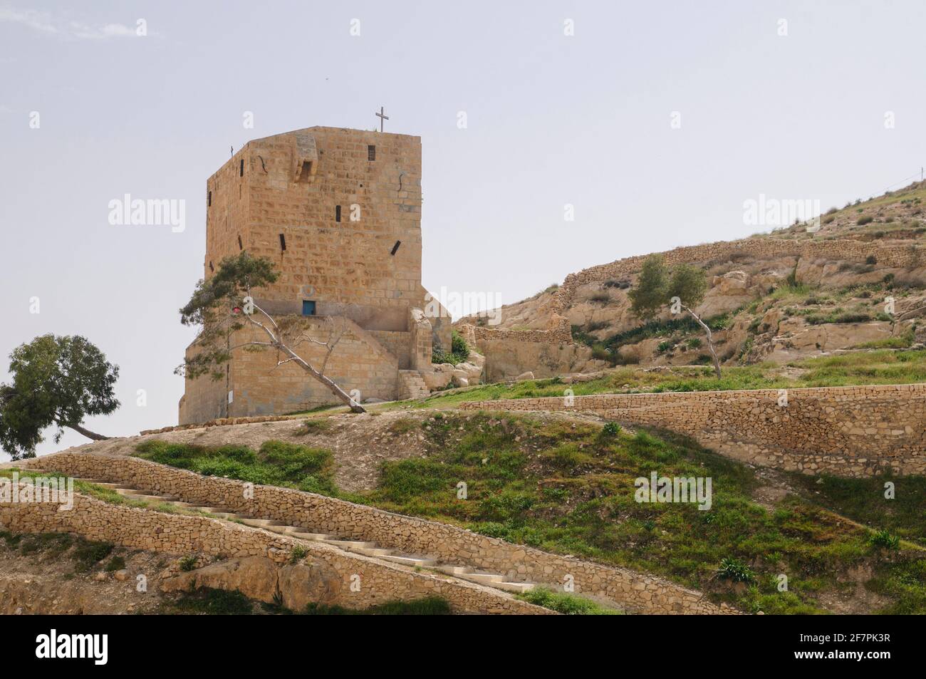 Der Frauenturm mit Blick auf Saint Sabbas, in Syrisch als Mar Saba [Marsaba] bekannt, ist ein griechisch-orthodoxes Kloster mit Blick auf das Kidron-Tal an einem Poi Stockfoto