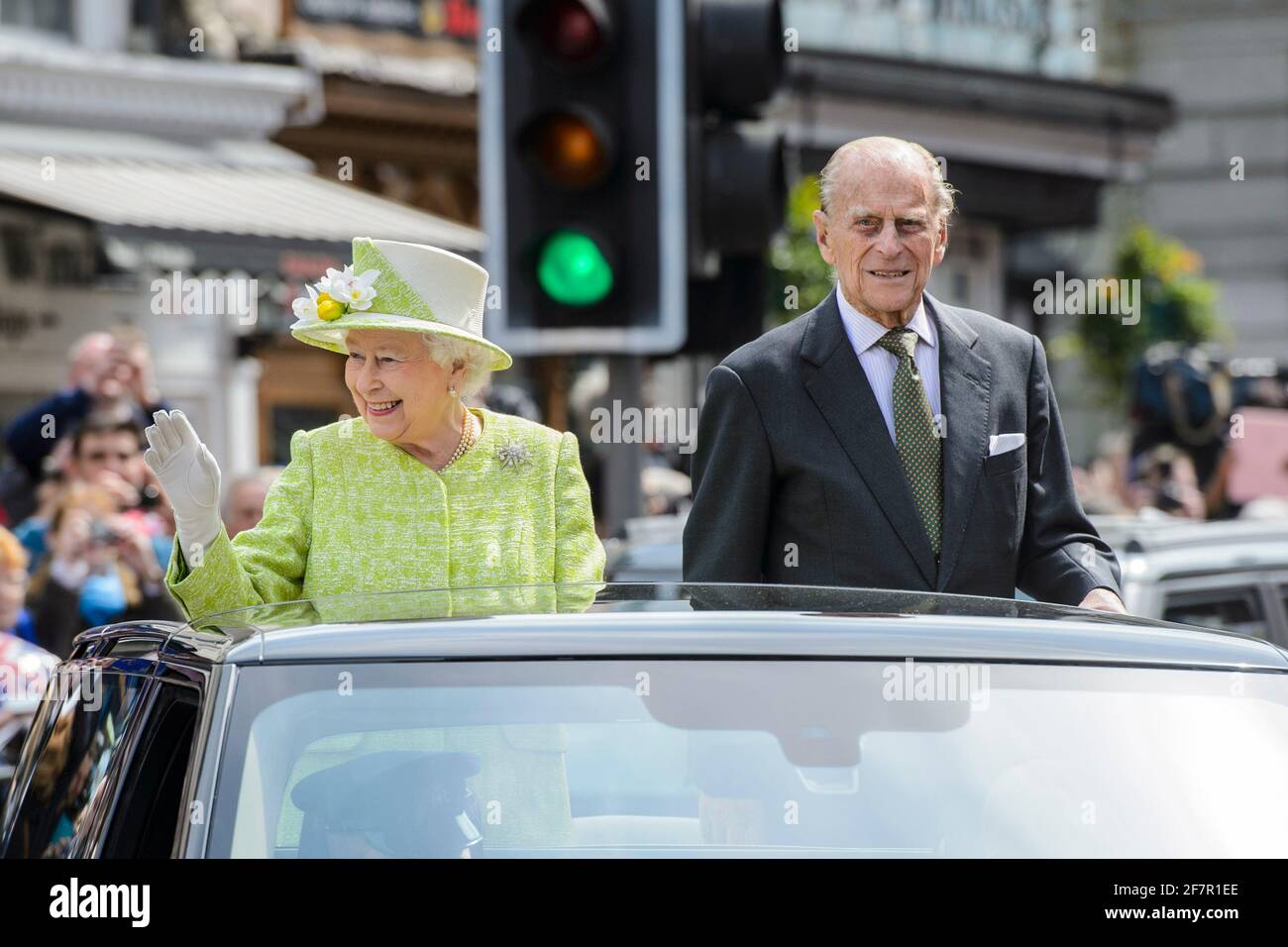 File-Foto von Prinz Philip, Herzog von Edinburgh, das während der Feierlichkeiten zu Königin Elizabeth II. In Windsor zu ihrem 90. Geburtstag abgebildet wurde. Bilddatum: Montag, 21. April 2016. Bildnachweis sollte lauten: Matt Crossick/ EMPICS/Alamy Live News Stockfoto