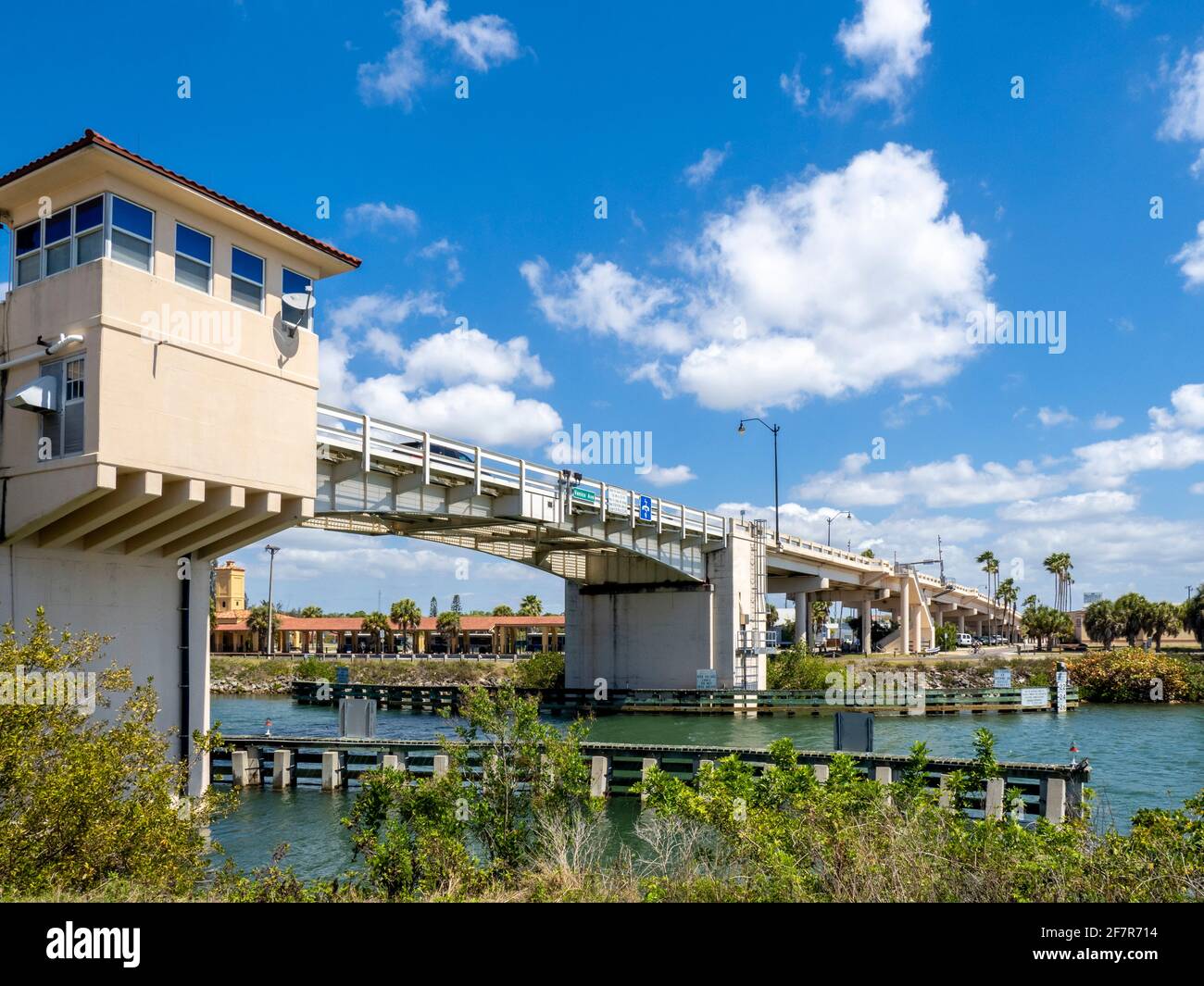 Zugbrücke auf der Venice Avenue über den Gulf Intracoastal Waterway in Venice, Florida, USA Stockfoto