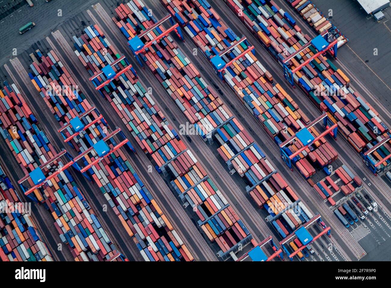 Der HHLA Container Terminal Altenwerder (CTA) ist eines der weltweit modernsten Containerterminals. Es gehört der Hamburger Hafen und Logistik AG (HH Stockfoto