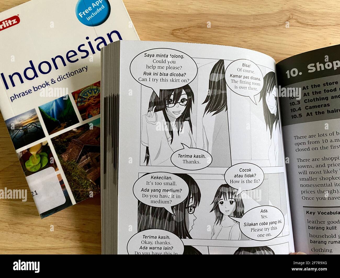 Zwei indonesische Sprachphrasebooks und Wörterbücher. Stockfoto