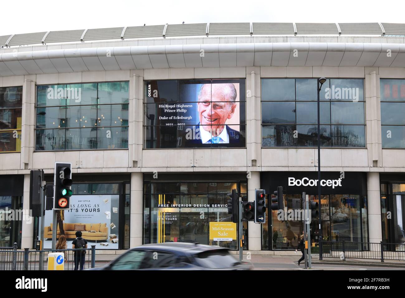 London, Großbritannien, 9. April 2021. Prinz Philip starb friedlich 2 Monate vor seinem 100. Geburtstag in Windsor. Überall gab es Ehrungen - dieses an der Finchley Road, im Norden Londons. Monica Wells/Alamy Live News Stockfoto