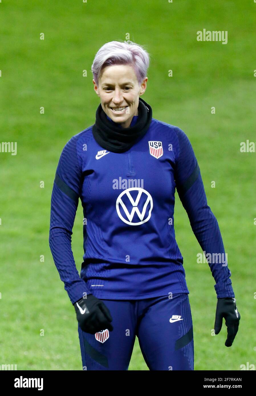 Weiter Nr 15 Megan Rapinoeunited States Women S National Soccer Team Training On Friends Arena Before The Friendly Game Schweden Usa Stockholm 21 04 09 C Patrik C Osterberg Tt Code 2857 Stockfotografie Alamy Weiter Nr 15 Megan Rapinoeunited States Women S National Soccer Team Training On Friends Arena Before The Friendly Game Schweden Usa Stockholm 21 04 09 C Patrik C Osterberg Tt Code 2857 Stockfotografie Alamy