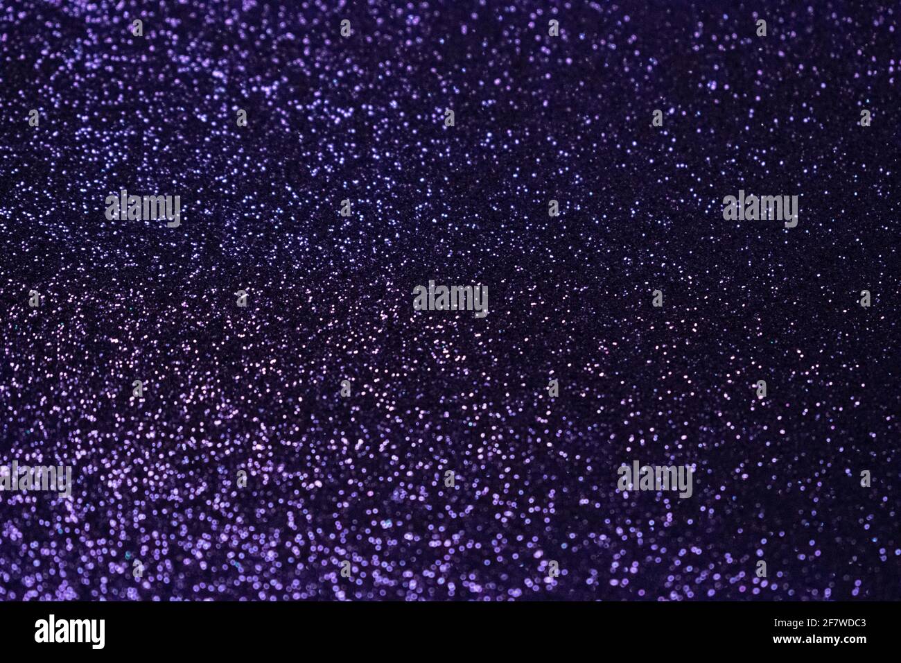Bunte abstrakt verschwommen lila Hintergrund, dunkle Glitzer Textur weihnachten Stockfoto