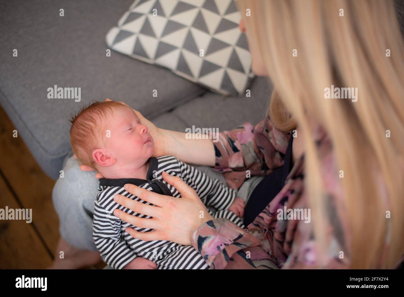 Mutter und neugeborenes Kind Stockfoto