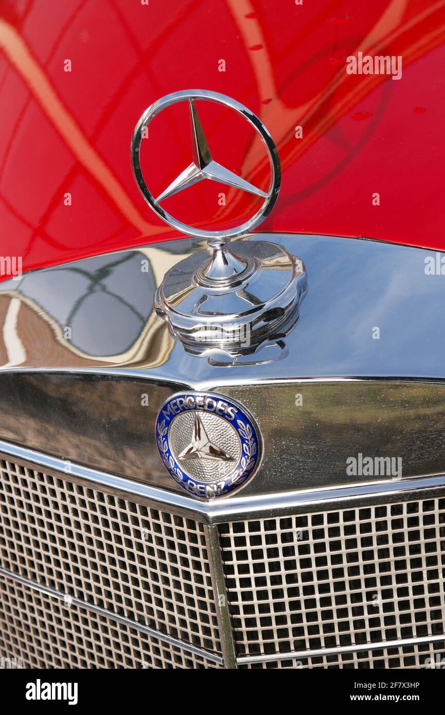 Mercedes Benz Embleme Stockfoto