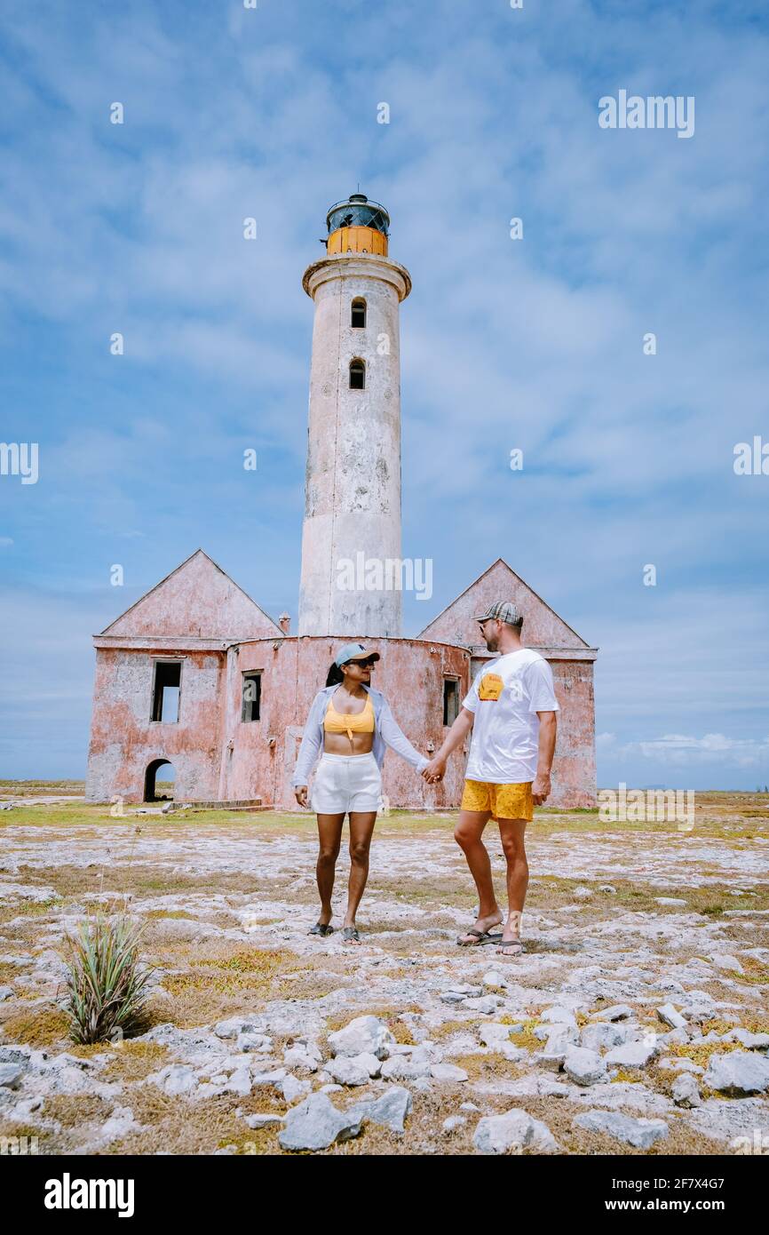 Insel Klein Curacao in der Karibik in der Nähe der Insel Curacao mit dem roten Leuchtturm, kleine Insel Curacao Stockfoto