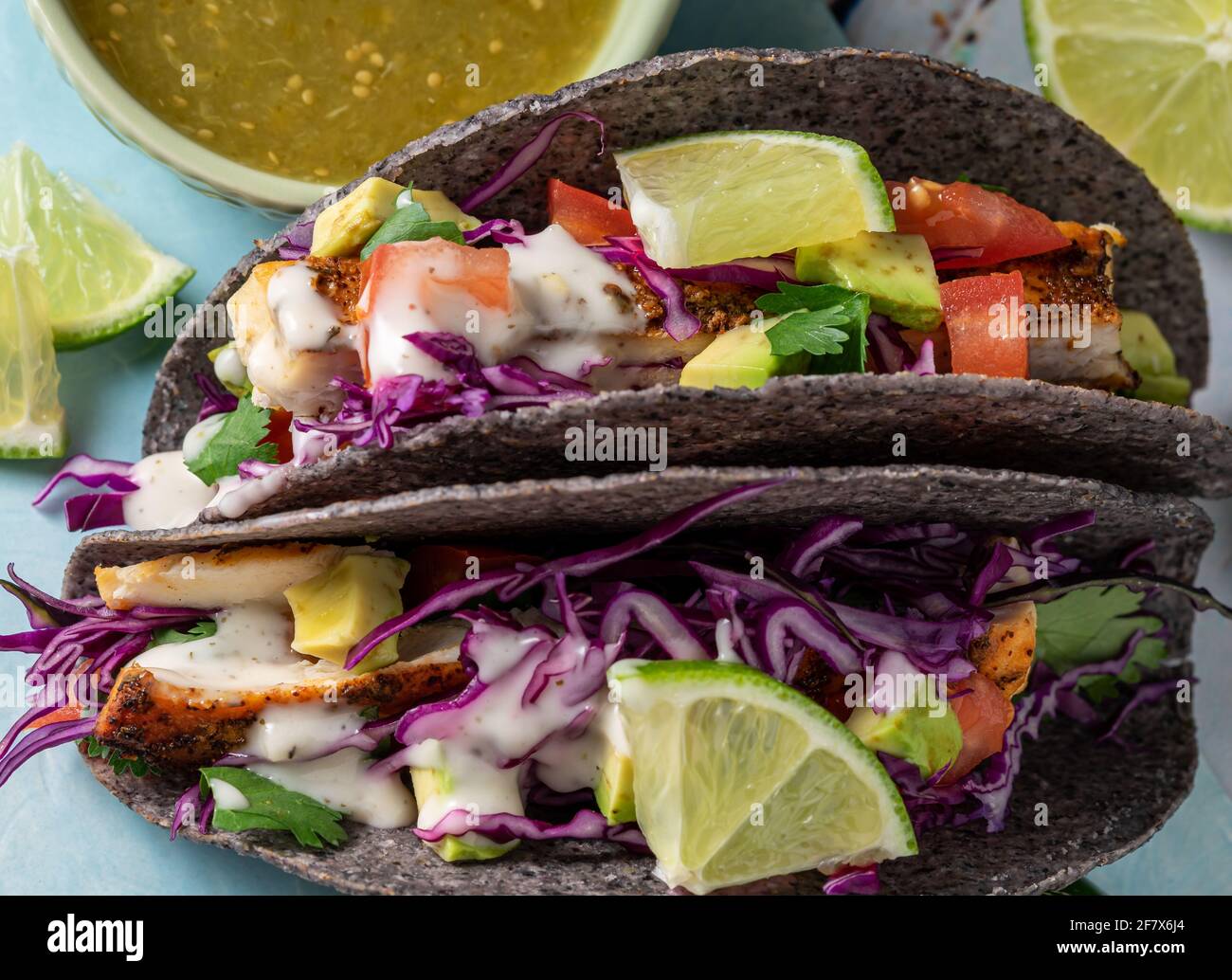 Gegrillte Mahi-Mahi-Fisch-Tacos. Stockfoto