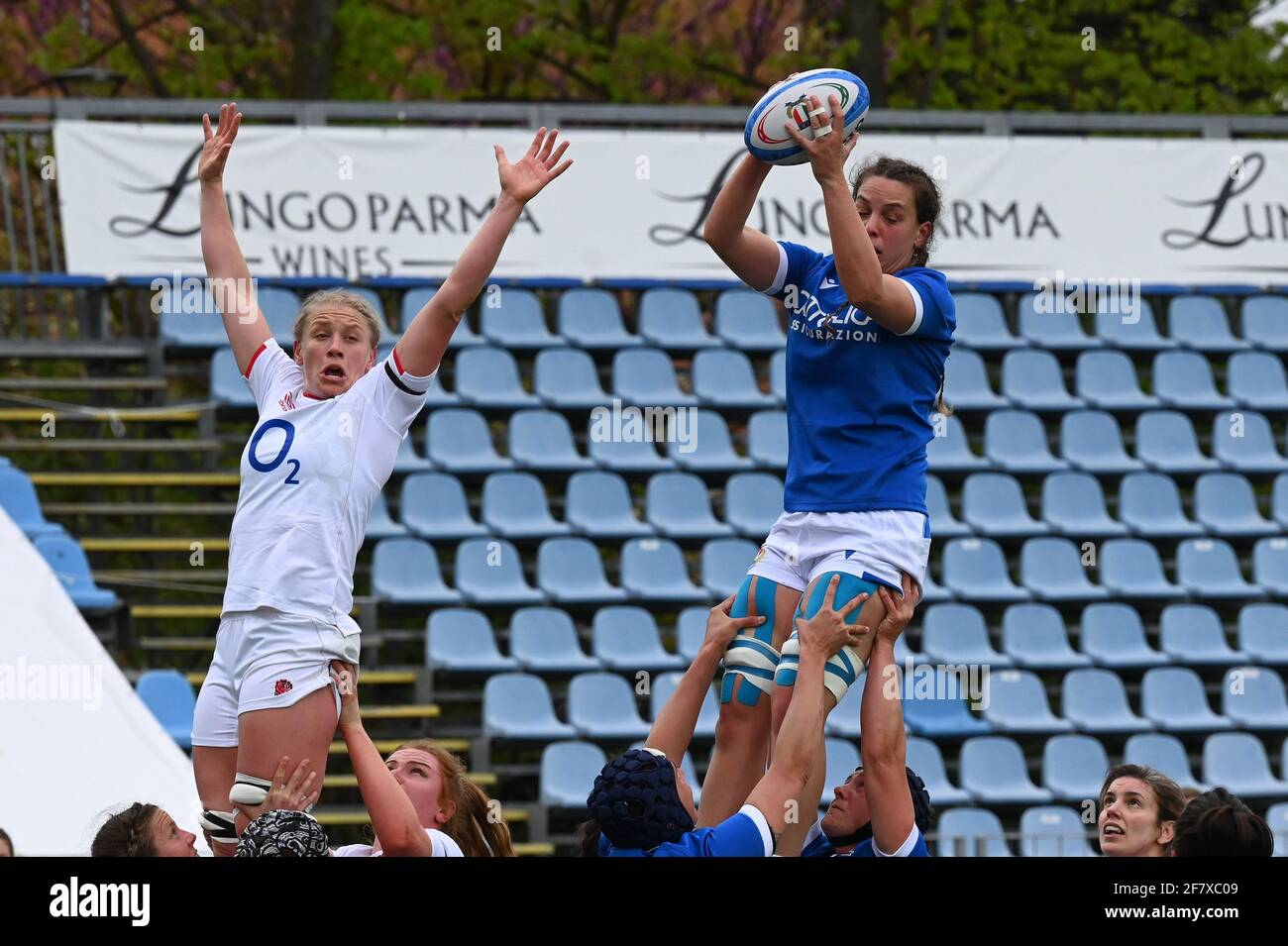 Sergio Lanfranchi Stadium, Parma, Italien, 10 Apr 2021, Valeria Fedrighi (Italien) gewinnt die touche während der Frauen Guinness Six Nations 2021 - Italien gegen England, Rugby Six Nations Spiel - Foto Alessio Tarpini / LM Credit: Live Media Publishing Group/Alamy Live News Stockfoto