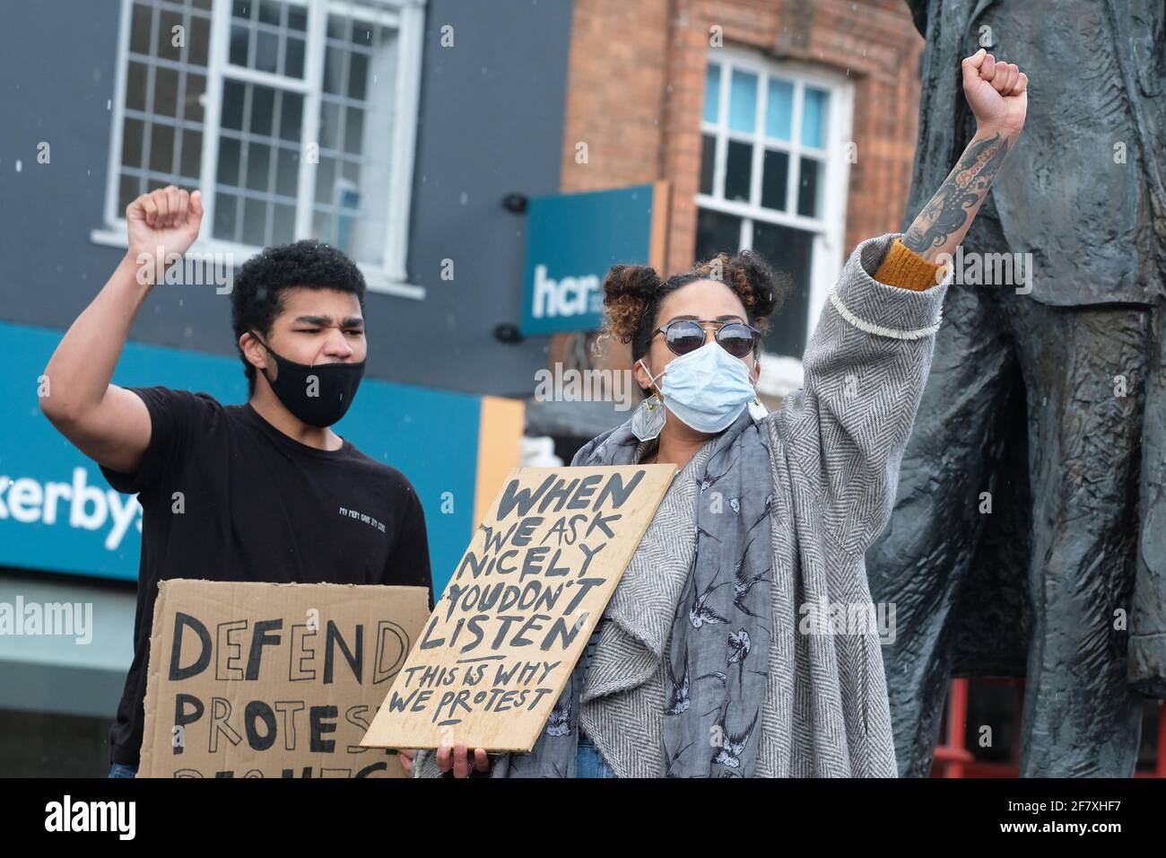 Worcester, Worcestershire, Großbritannien – Samstag, 10. April 2021 – Töten Sie die Protestierenden des Gesetzentwurfs im Stadtzentrum von Worcester gegen das neue Gesetz über Polizei, Kriminalität, Verurteilung und Gerichte ( PCSC ), das ihrer Meinung nach ihre Rechte auf legalen Protest beschränken wird. Foto Steven May / Alamy Live News Stockfoto