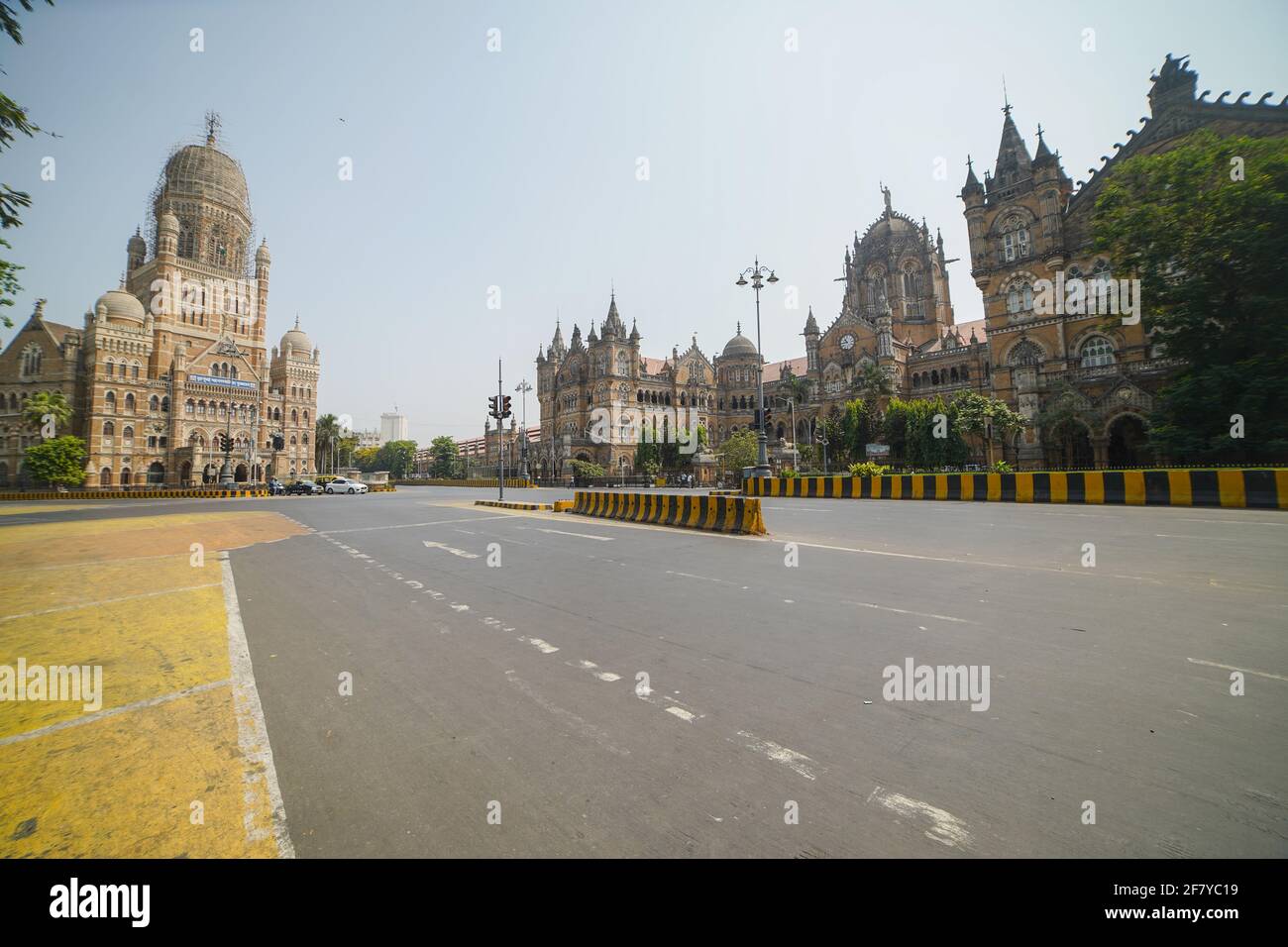 Mumbai - Indien 04 10 2021 Empty Chhatrapati Shivaji Maharaj Terminus CSTM Railway Station Mumbai während einer Sperre Stockfoto