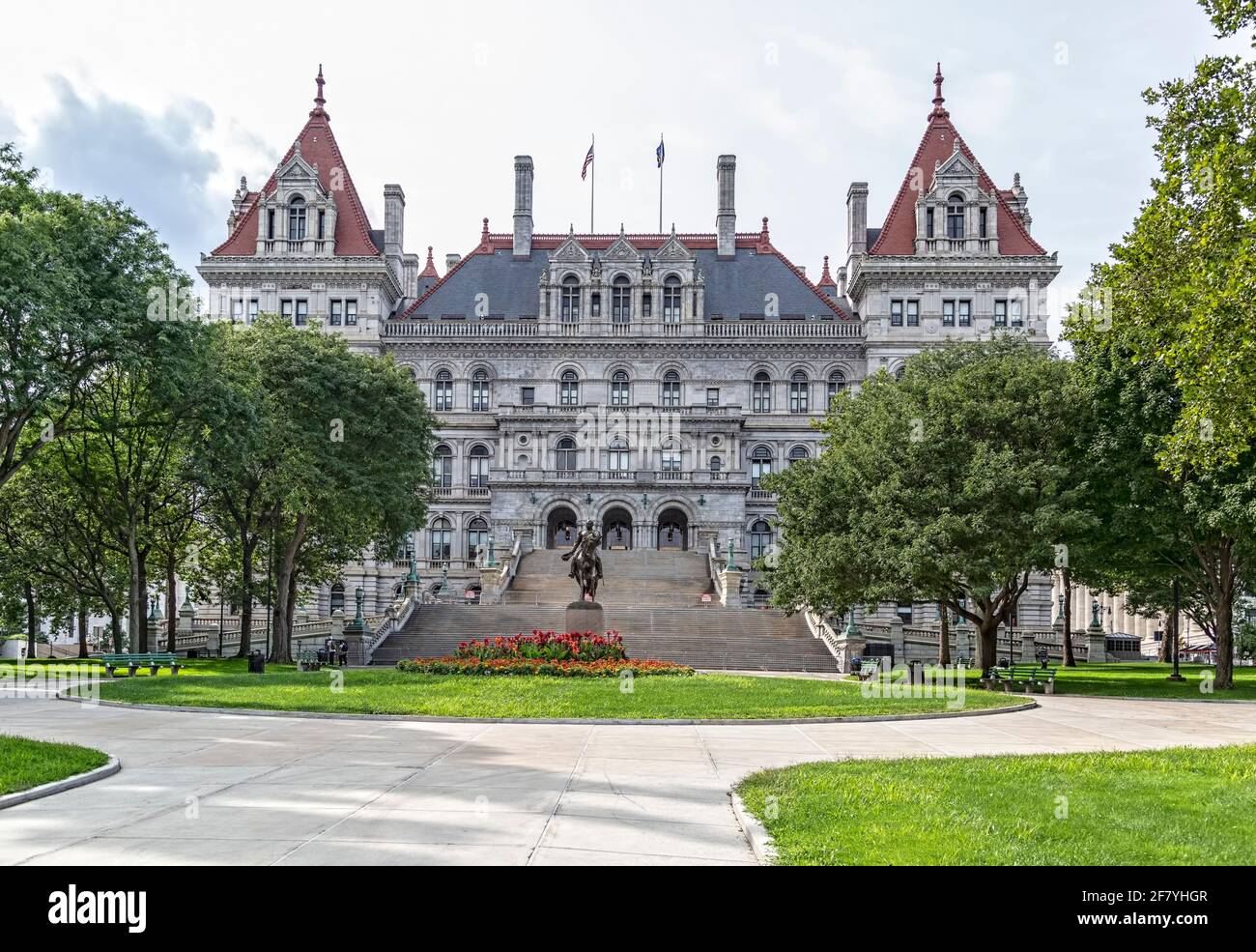 New York State Capitol - Blick durch den East Capitol Park Stockfoto