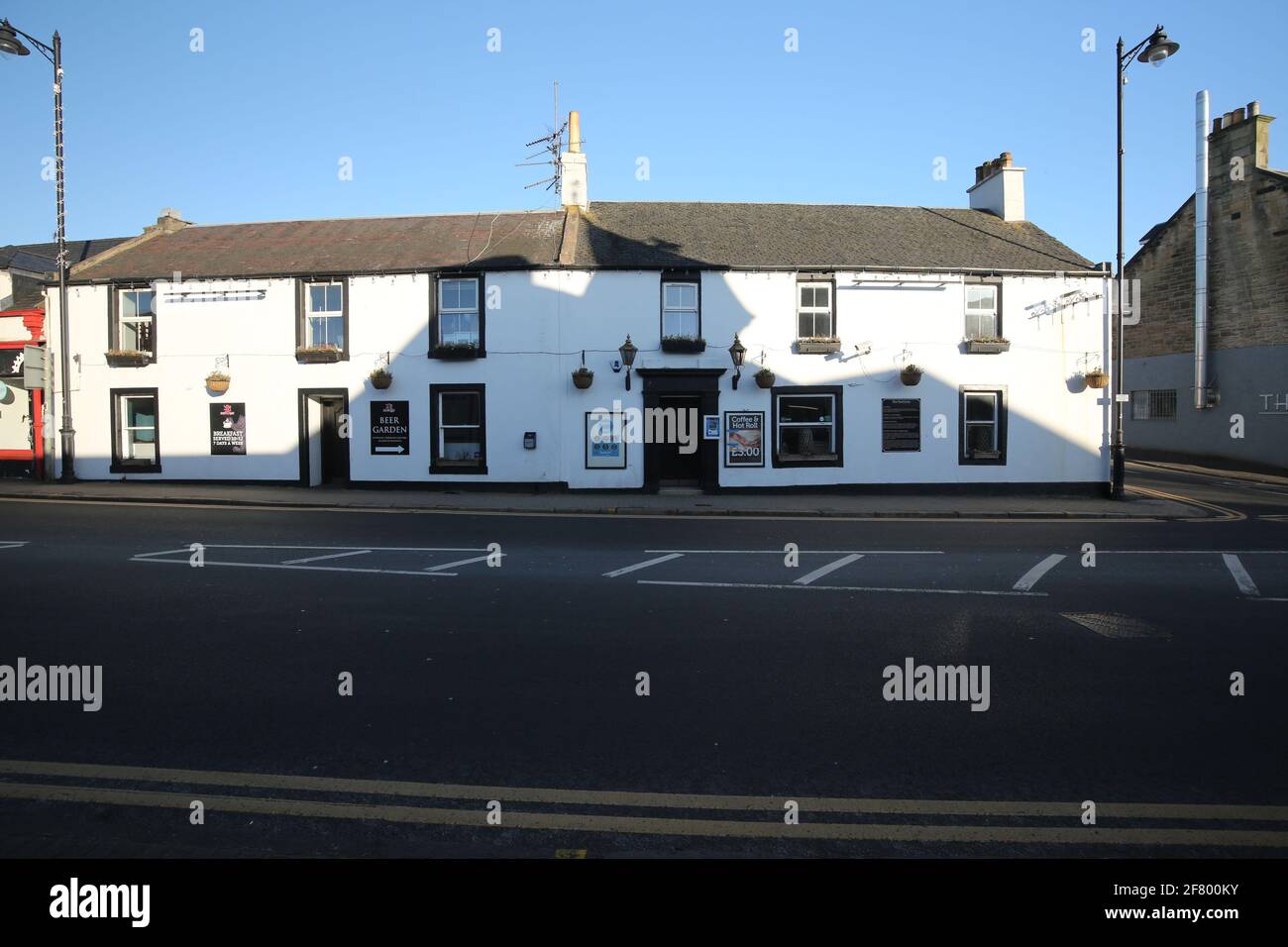 Schottland, Ayrshire, Prestwick, 09. April 2021 . Das Red Lion Inn, in dem der Open Golf Competition angeprangert wurde Stockfoto