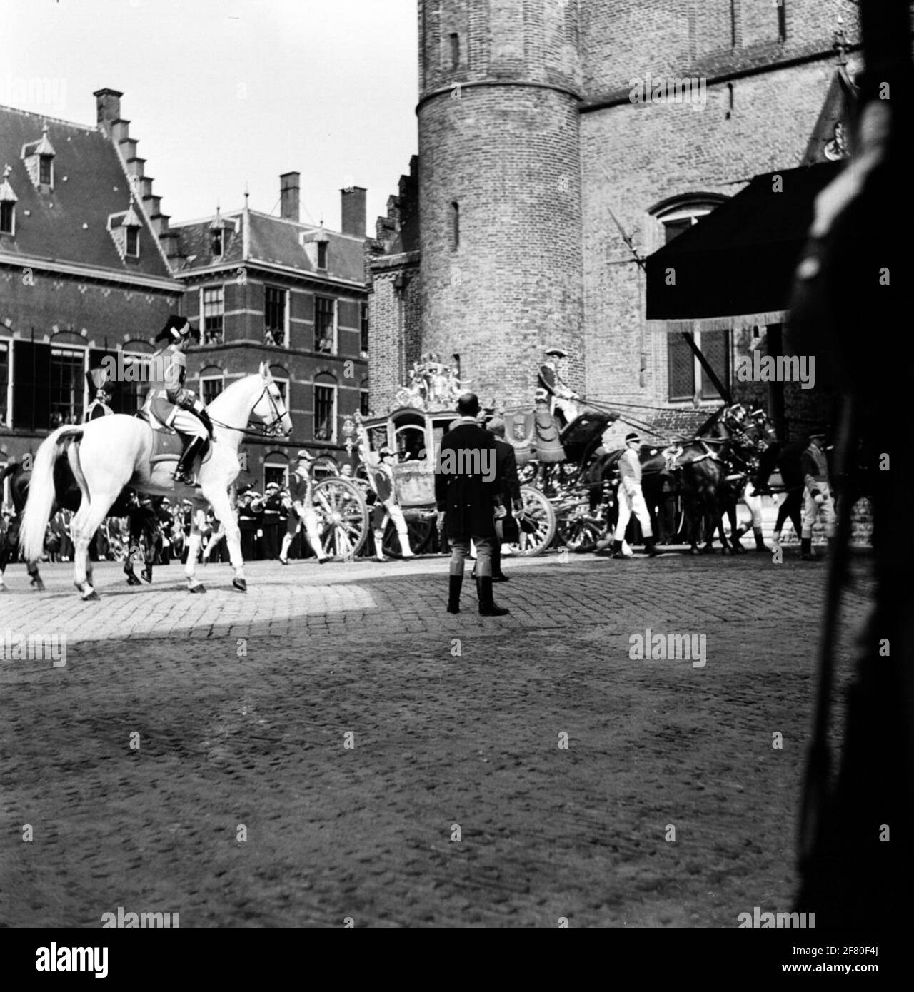 Eröffnung der Generalstaaten. Die Goldene Kutsche fährt im Ridderzaal. Stockfoto