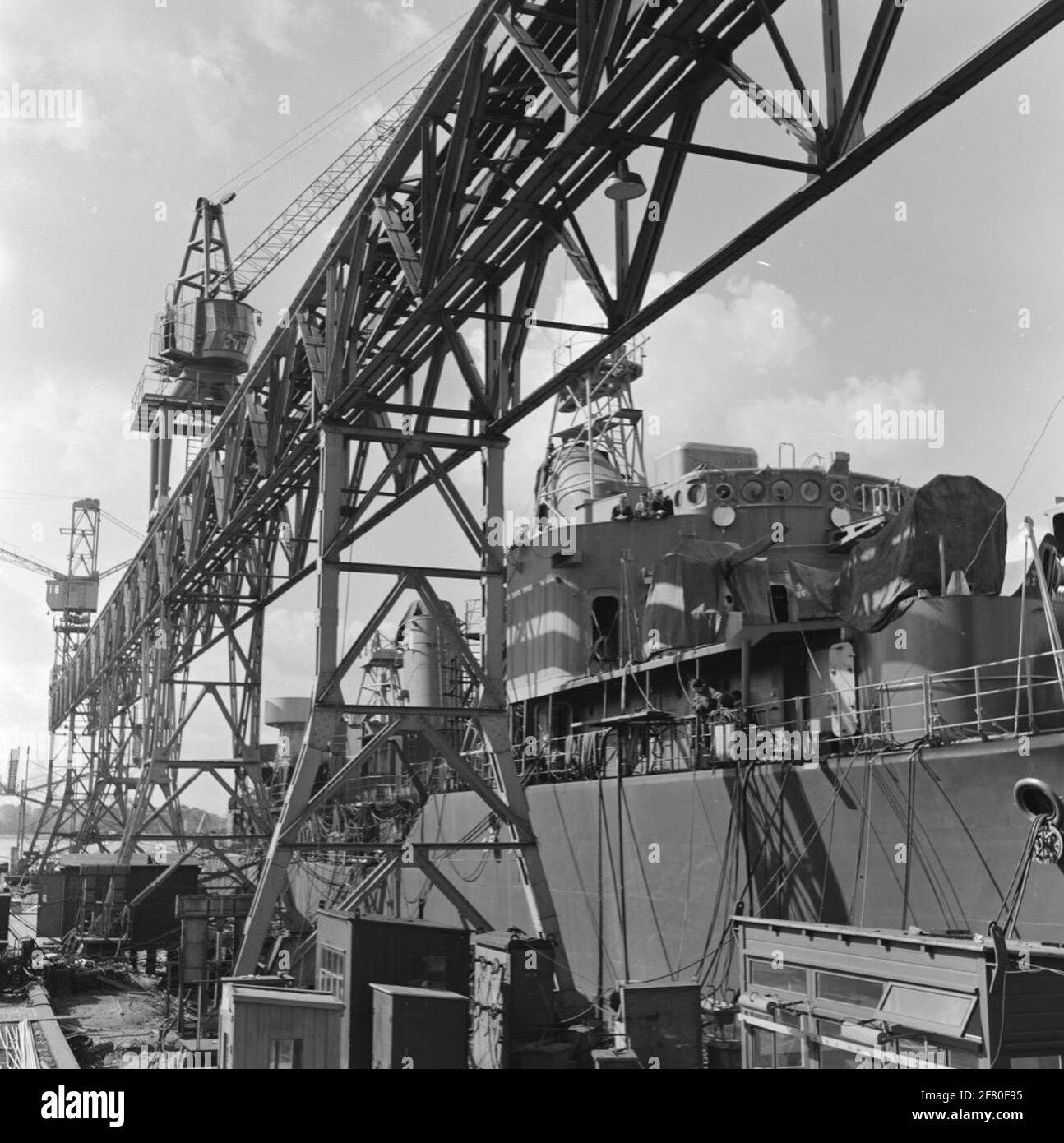 U-Boot-Jäger im Bau bei De Nederlandsche Dok und Scheepsbouw Maatschappij (NDSM) in Amsterdam im Jahr 1956. Stockfoto