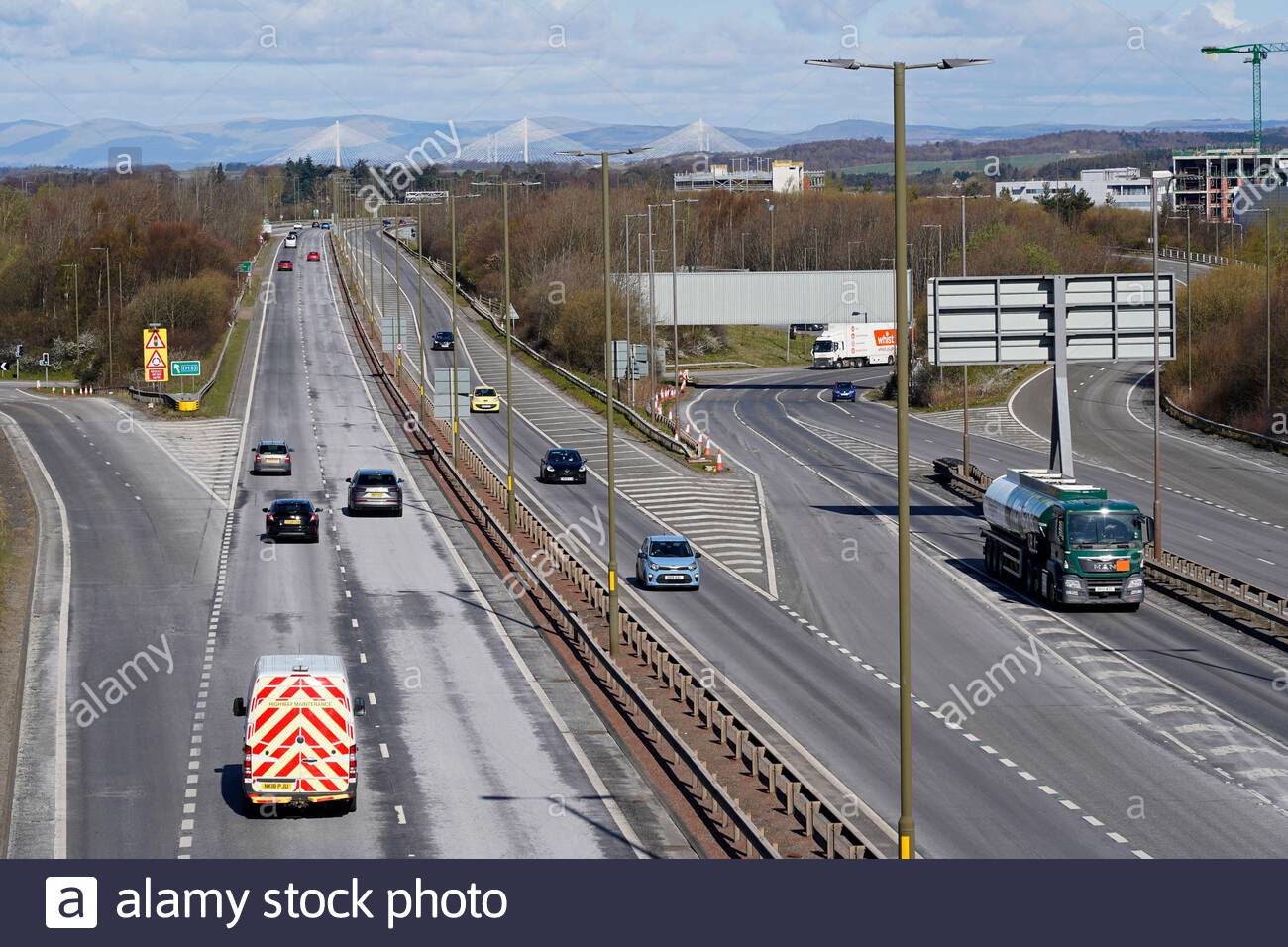 Blick nach Norden von der City Bypass A720 und der M8 Autobahn Kreuzung 1 und Zufahrtsstraße an der Hermiston Gait Kreuzung, Edinburgh, Schottland Stockfoto