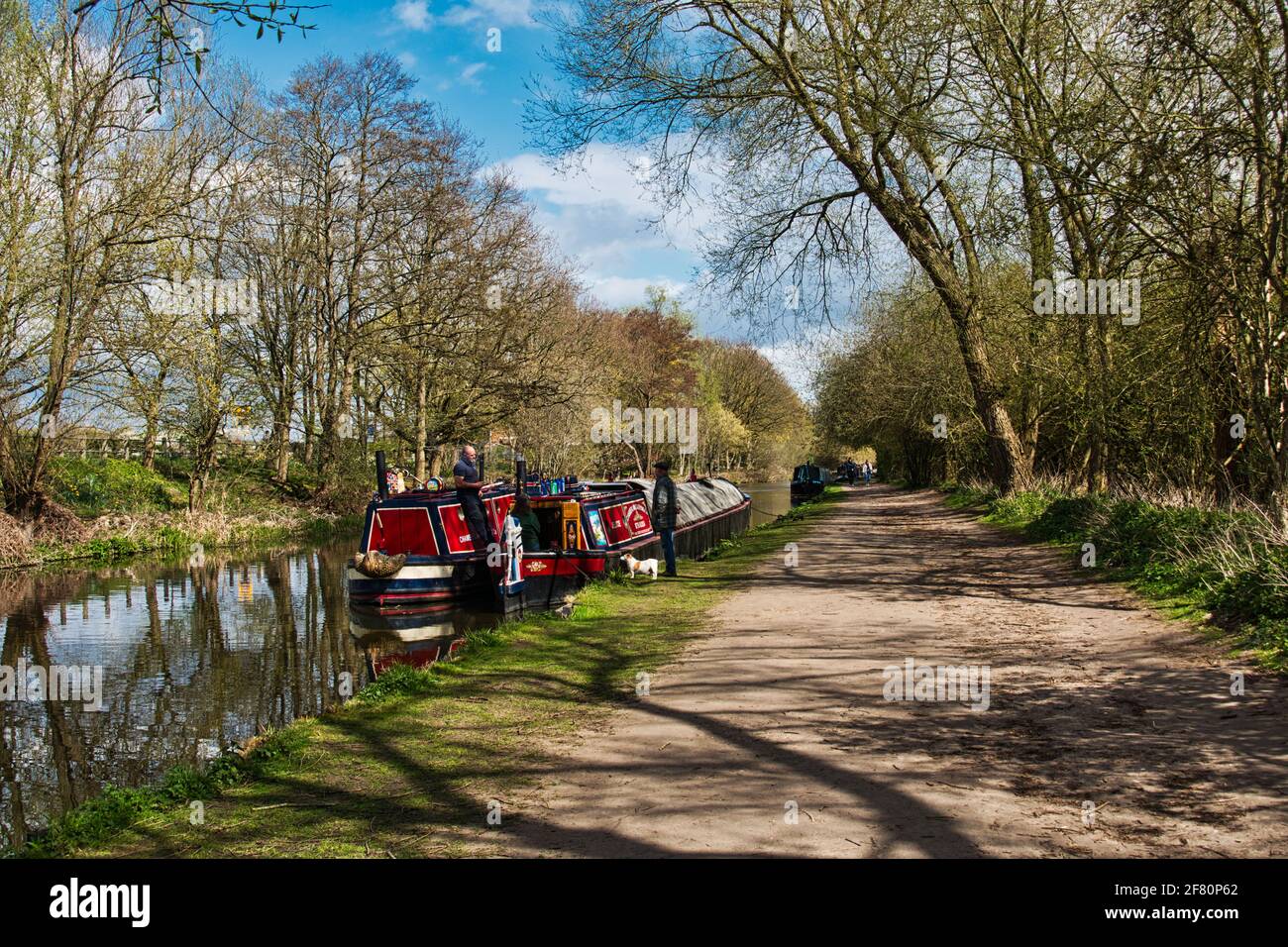 Kanal und schmale Bootsaufnahmen auf dem Trent Mersey Kanal In Willington Wharf South Derbyshire Stockfoto