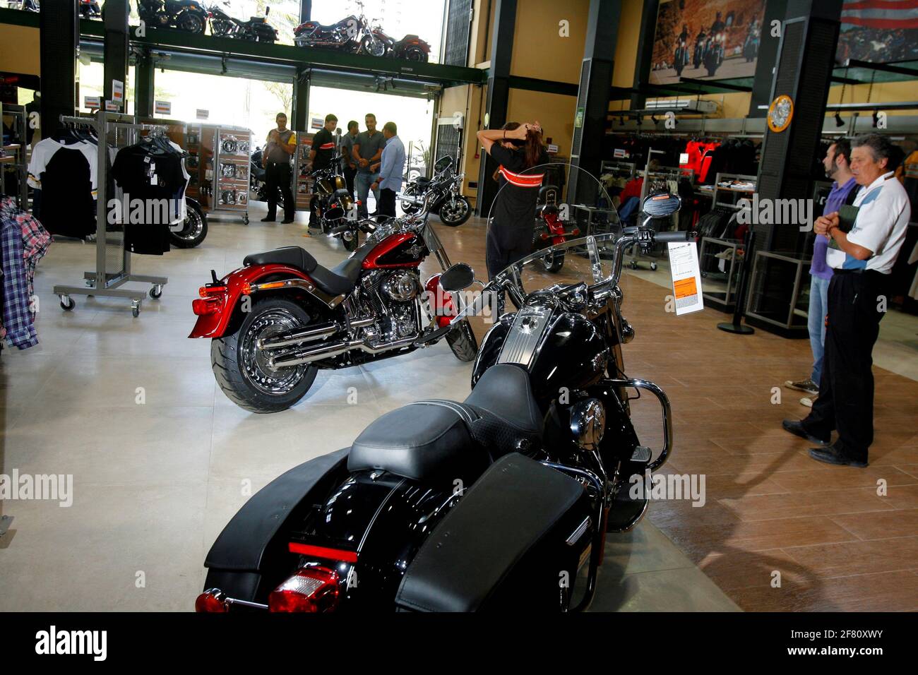 Harley Davidson Store Stockfotos Und Bilder Kaufen Alamy