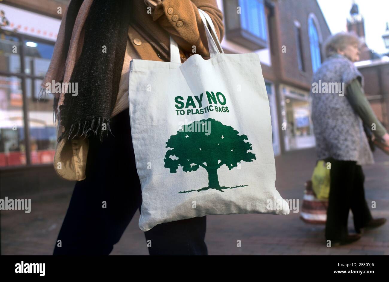 Baumwolltasche mit dem Slogan „Say no to plastic bags“. Stockfoto