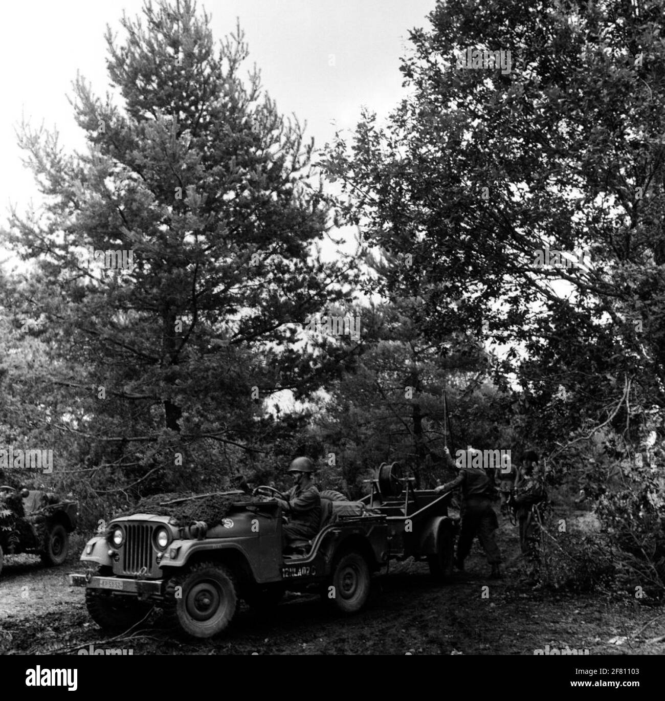 Die niederländische Armee praktiziert in La Courtine. Achtung! Die obige Beschreibung ist eine allgemeine Serienbeschreibung, die auf den Informationen des Film- und Fotodienstes der Armee basiert. Langfristig wird diese globale Beschreibung angegeben. Stockfoto