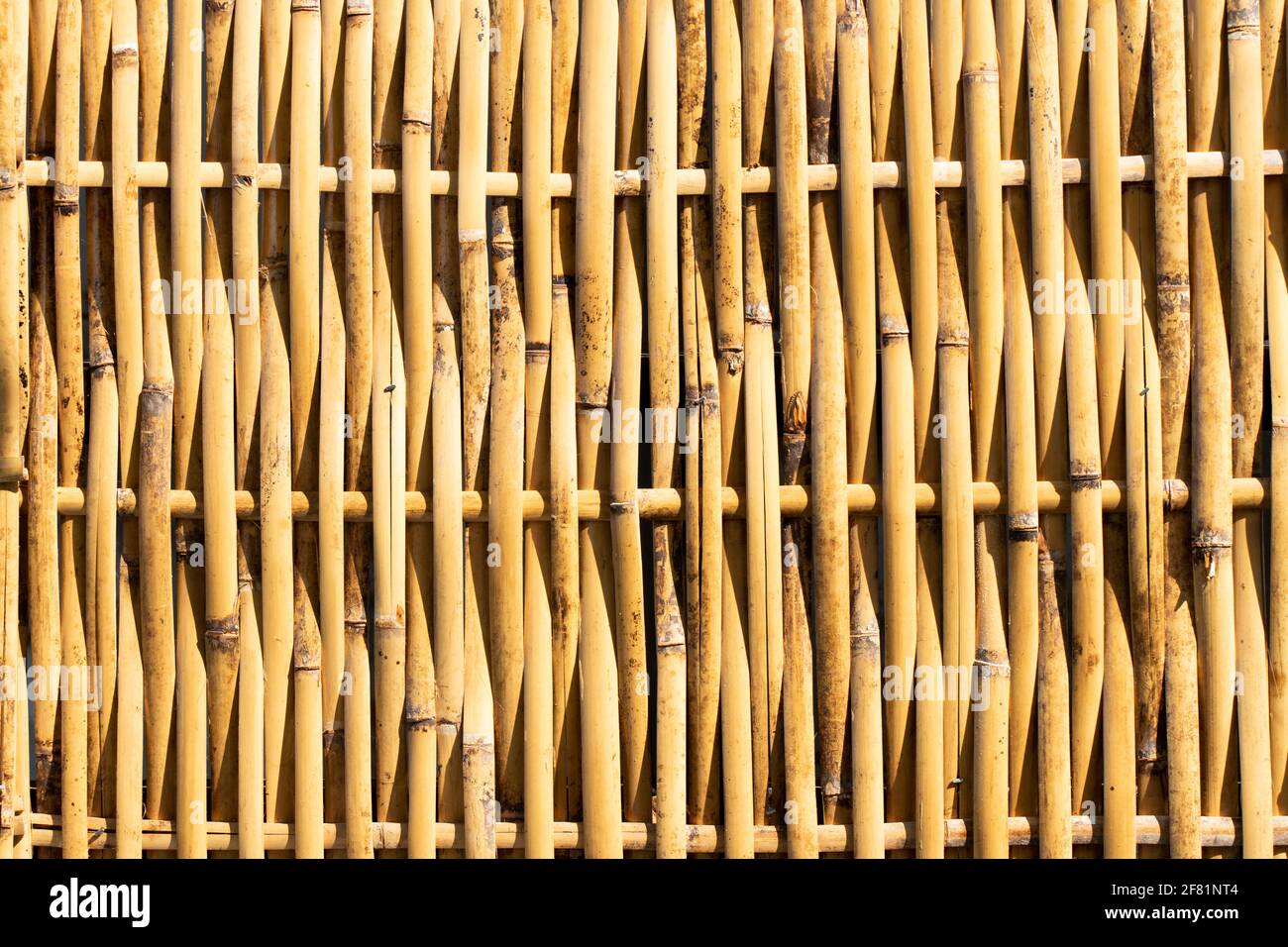 Geschlossen von braunen Farbe Bambus Weide strukturierten Hintergrund Stockfoto