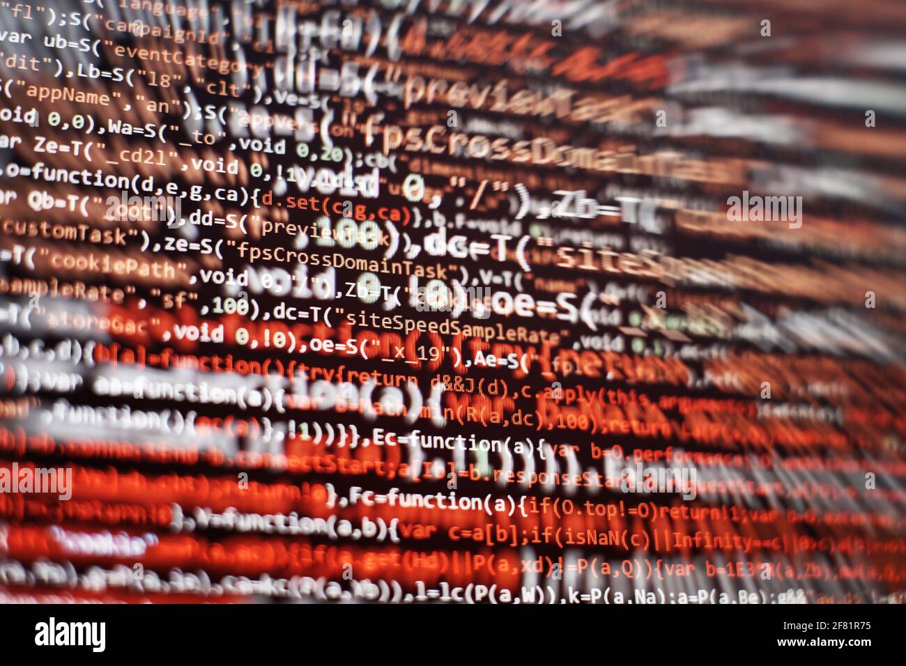 Softwareentwicklung. Informatik-Unterricht. Mobile App-Erstellung. Mitarbeiter arbeiten im modernen Büro zusammen. Stockfoto