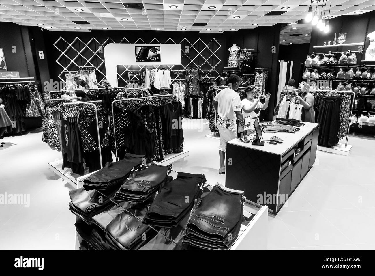 plus size clothes stores