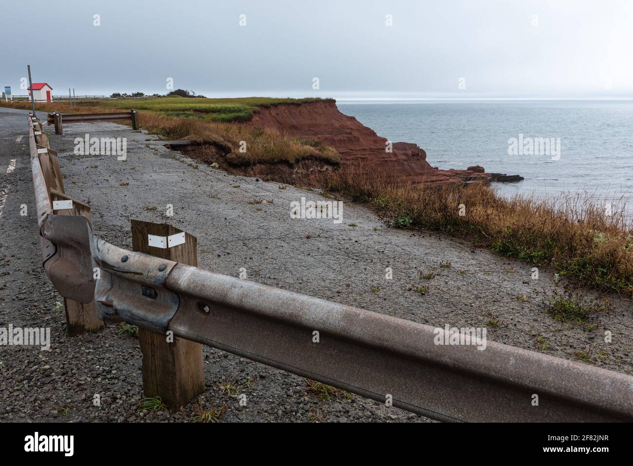 Die Magdaleninseln (Iles-de-la-Madeleine) haben ein großes Problem mit der Erosion der Küste. Stockfoto