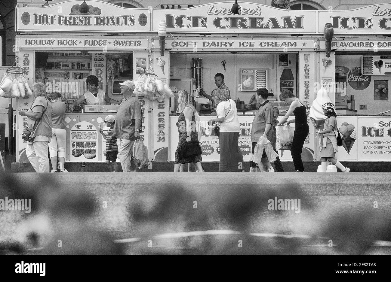 Lorenzo's Eis- und Donut-Donut-Stand. Tolles Yarmouth. Norfolk. England. VEREINIGTES KÖNIGREICH. Europa Stockfoto