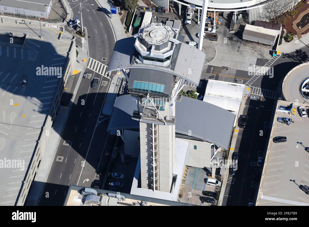 Los Angeles, USA – 20. Februar 2016: Tower am Flughafen Los Angeles (LAX) in den Vereinigten Staaten. Stockfoto