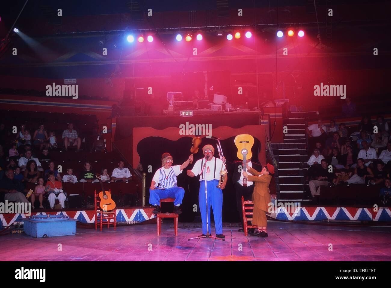 Die Clowns der Familie Tony Alexis treten im Hippodrome Circus, Great Yarmouth, Norfolk, England, Großbritannien auf Stockfoto