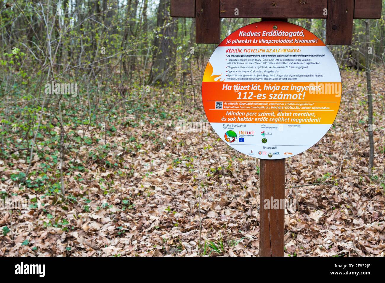 Info-Schild zur Verhinderung von Waldbränden, Soproni-hegyseg, Sopron, Ungarn Stockfoto