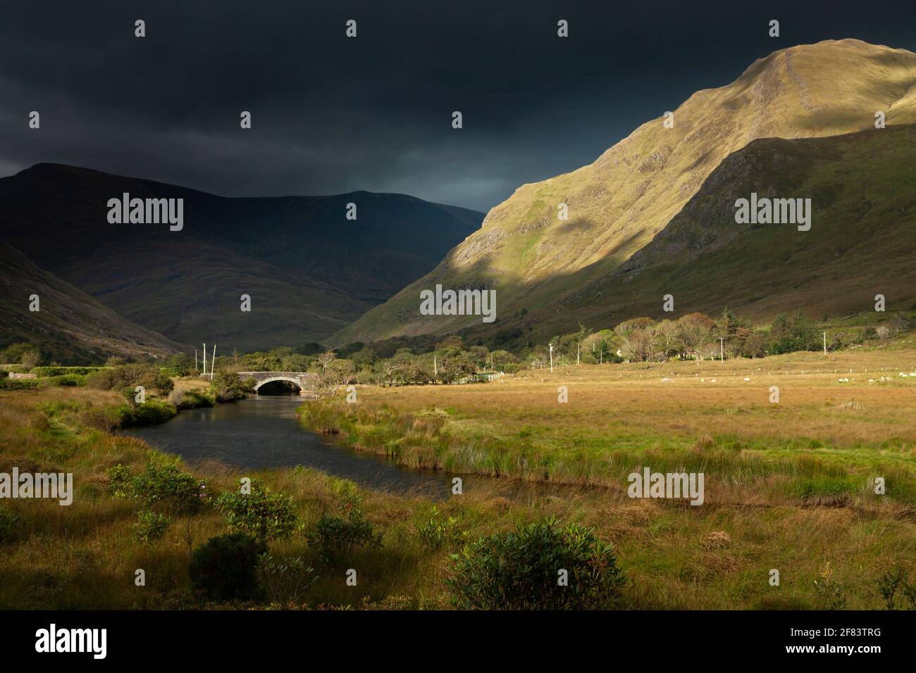 Delphi Tal auf dem Wild Atlantic Way in Mayo in Irland Stockfoto