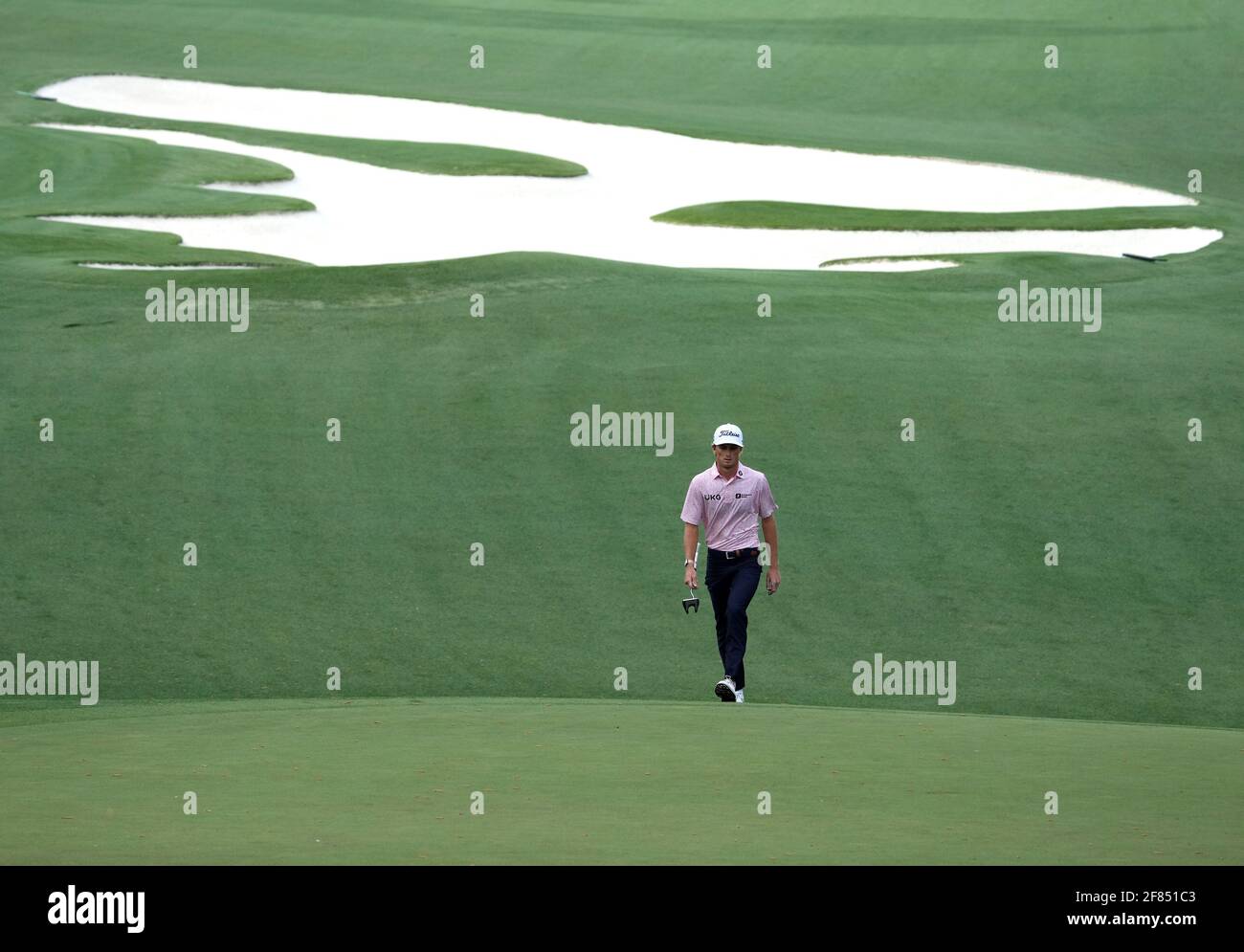 Augusta, Usa. April 2021. Will Zalatoris geht am Sonntag, den 11. April 2021, in der Finalrunde des Masters-Turniers 2021 im Augusta National Golf Club in Augusta, Georgia, zum 10. Green. Foto von Kevin Dietsch/UPI Credit: UPI/Alamy Live News Stockfoto