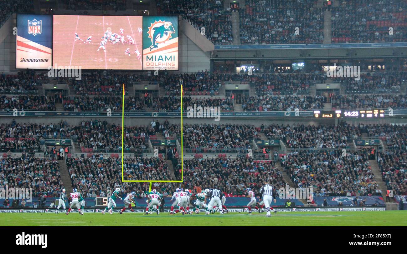 NFL FOOTBALL IN WEMBLEY. MIAMI DELPHINE V NEW YORK RIESEN. 28/10/2007. BILD DAVID ASHDOWN Stockfoto