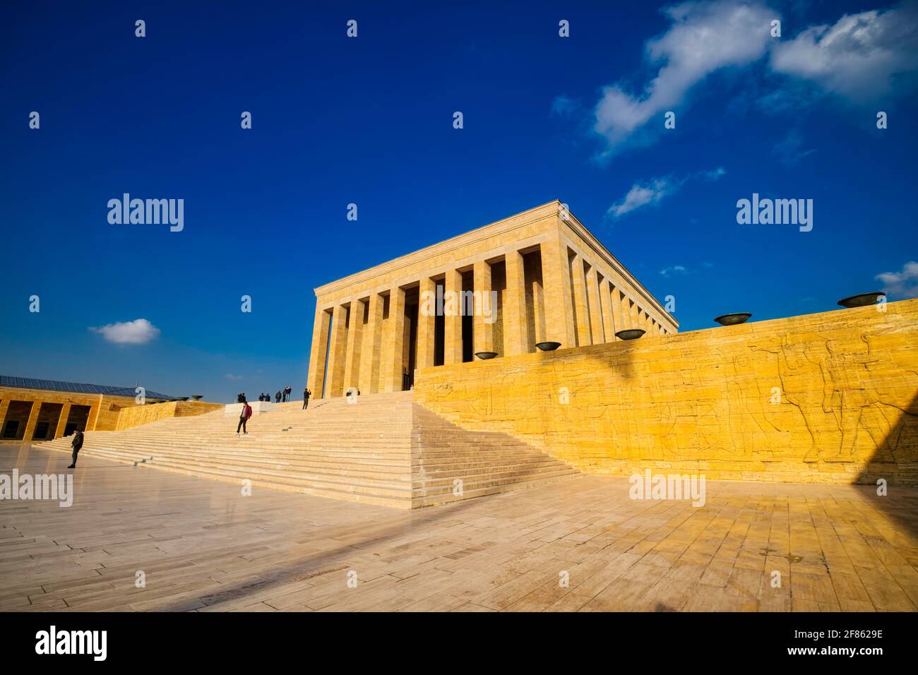 Atatürks Grab befindet sich direkt unter dem symbolischen 40-Tonnen-Sarkophag im Erdgeschoss der Ehrenhalle, Atatürks Leichnam ist unter dem Grab begraben Stockfoto