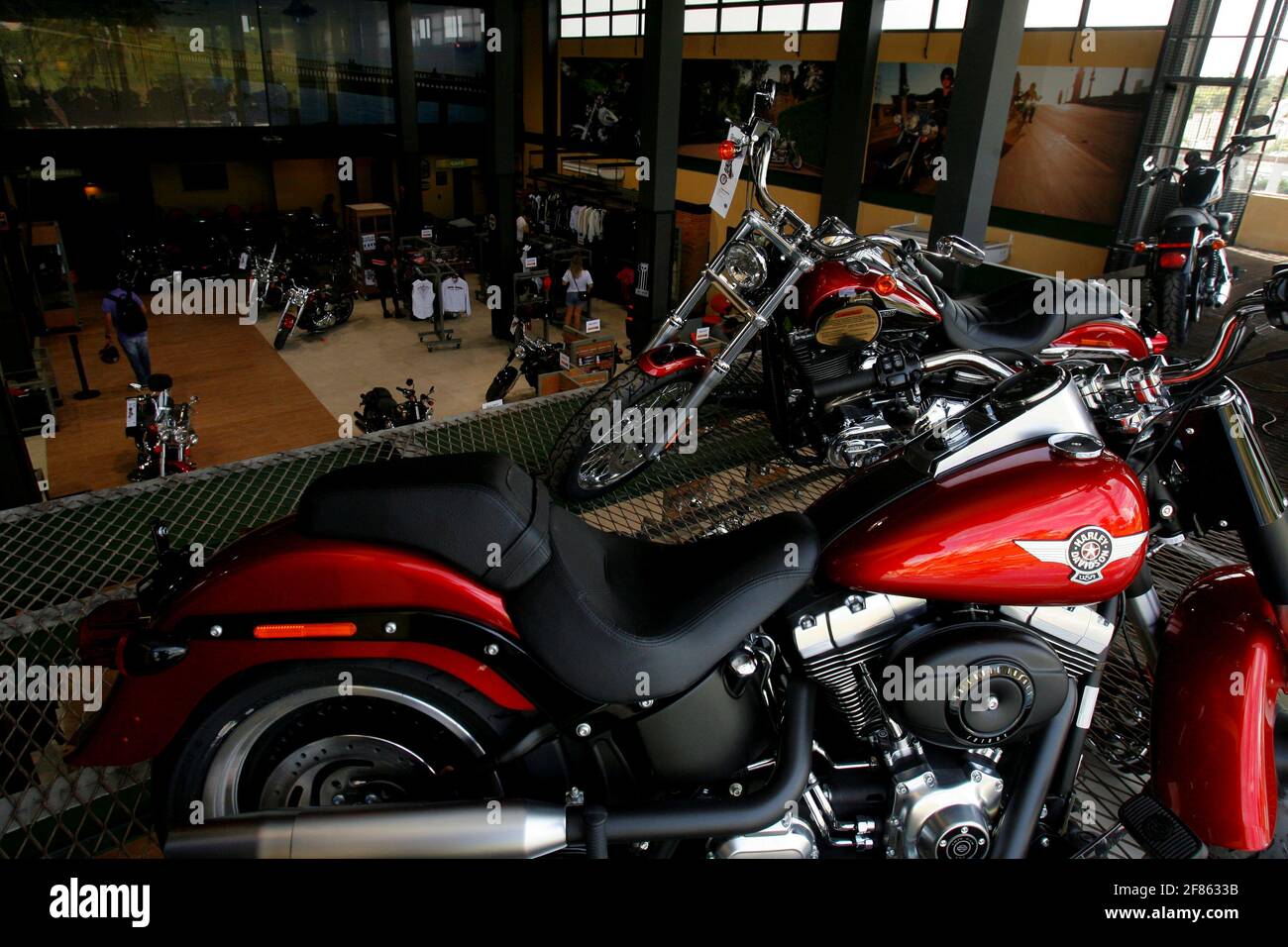 Harley Davidson Store Stockfotos Und Bilder Kaufen Alamy