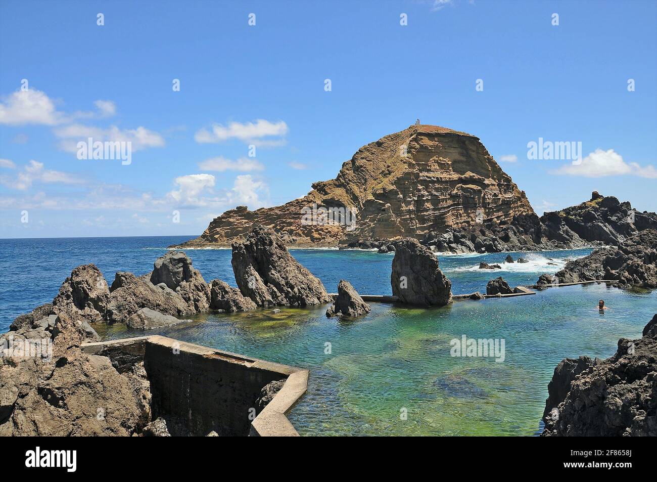 Die natürlichen Swimmingpools mit Meerwasser. Porto Moniz, der Insel Madeira. Portugal Stockfoto