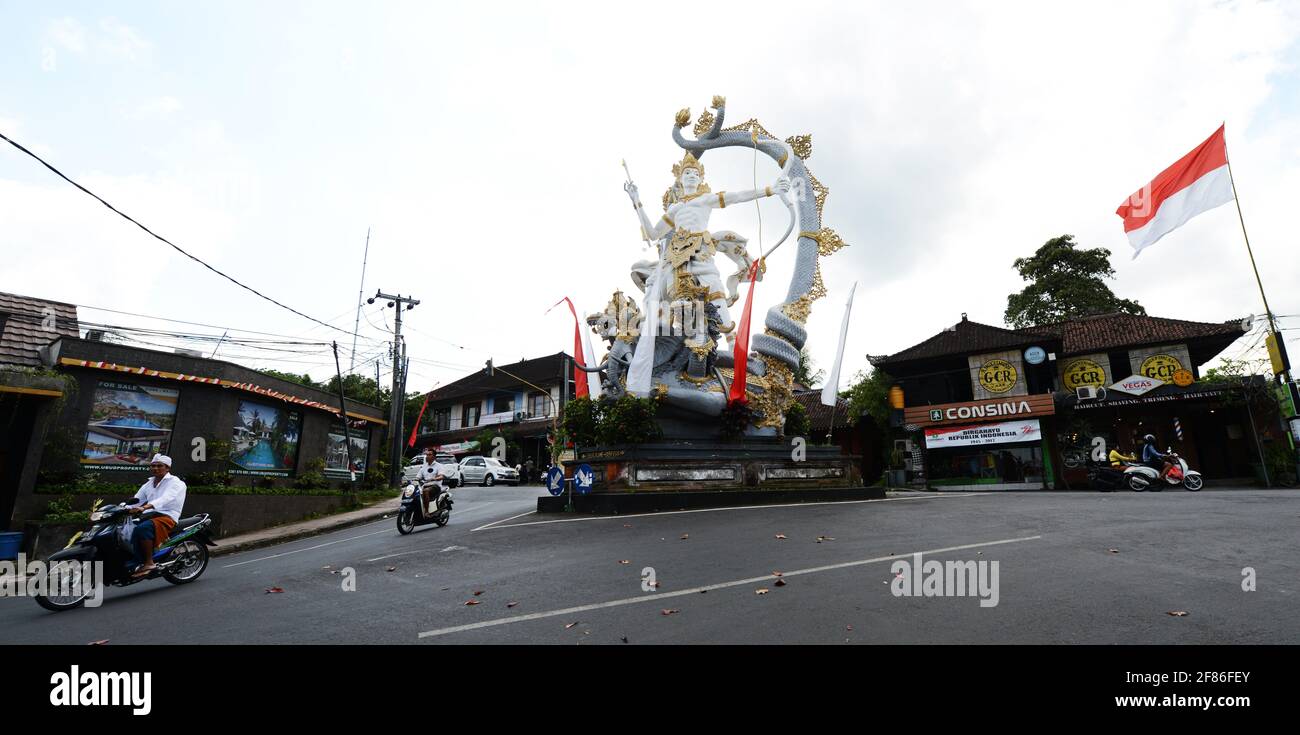 Große hinduistische gottenskulptur in Ubud, Bali, Indonesien. Stockfoto