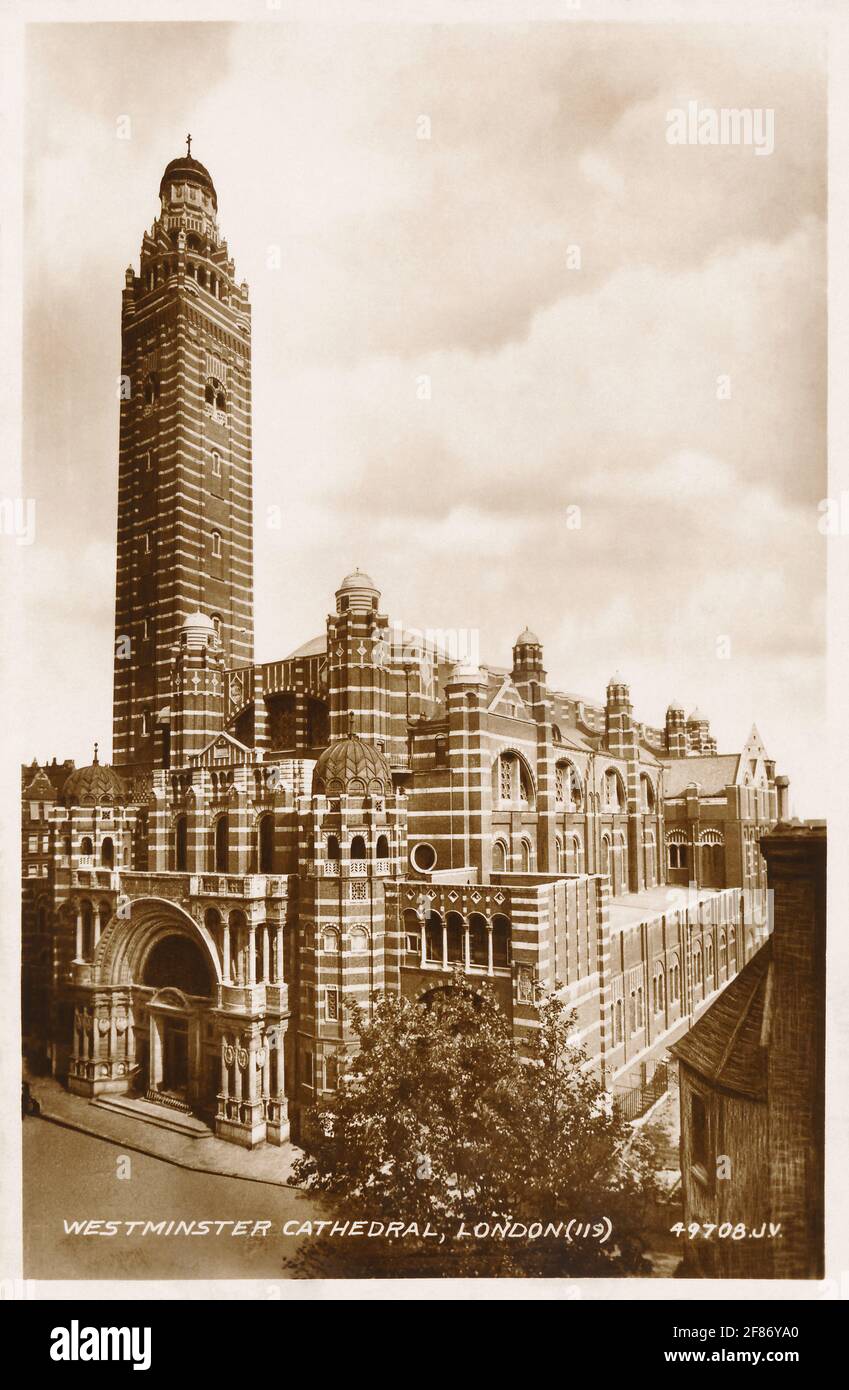Vintage-Postkarte der Westminster Cathedral in London. Stockfoto