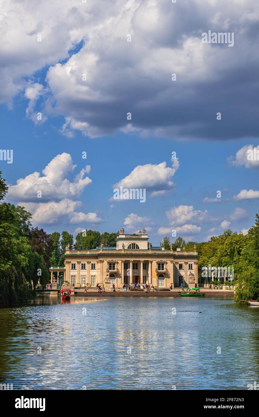 Palast auf der Insel im Royal Lazienki Park in Warschau, Polen. Stockfoto