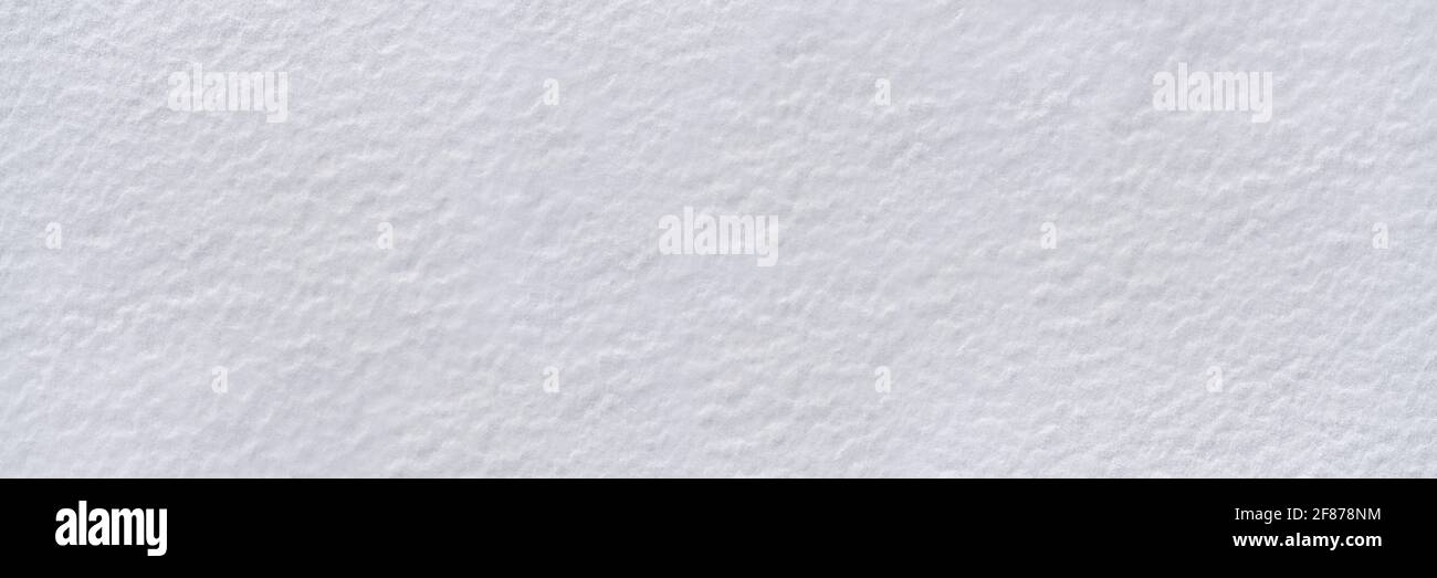 Weiße, frische Schneestruktur in Panorama-Nahaufnahme Stockfoto