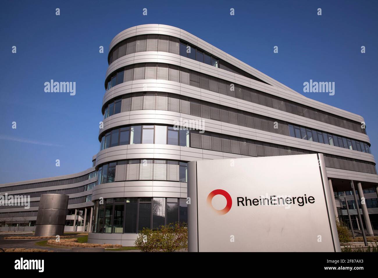Hauptsitz des Elektrizitätsversorgers RheinEnergie in der Parkguertel, Köln, Deutschland. Zentrale des Energieversorgers RheinEnergie am Stockfoto