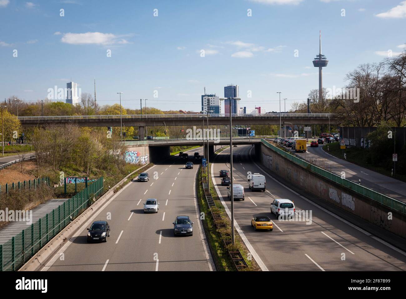 Autobahn a 57 Fotos und Bildmaterial in hoher Auflösung Alamy