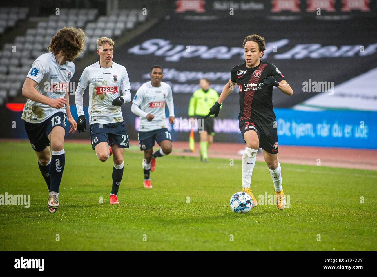 Aarhus, Dänemark. April 2021. Mikael Anderson (34) vom FC Midtjylland beim 3F Superliga-Spiel zwischen Aarhus GF und FC Midtjylland im Ceres Park in Aarhus. (Foto: Gonzales Photo/Alamy Live News Stockfoto