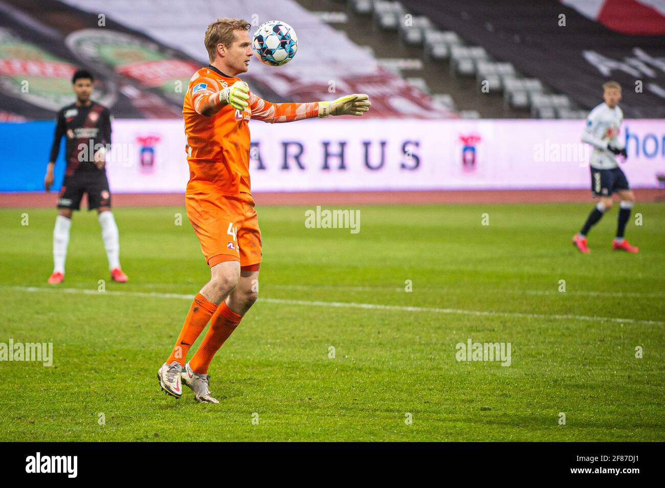 Aarhus, Dänemark. April 2021. Torwart Jonas Lössl (49) vom FC Midtjylland beim 3F Superliga-Spiel zwischen Aarhus GF und FC Midtjylland im Ceres Park in Aarhus. (Foto: Gonzales Photo/Alamy Live News Stockfoto