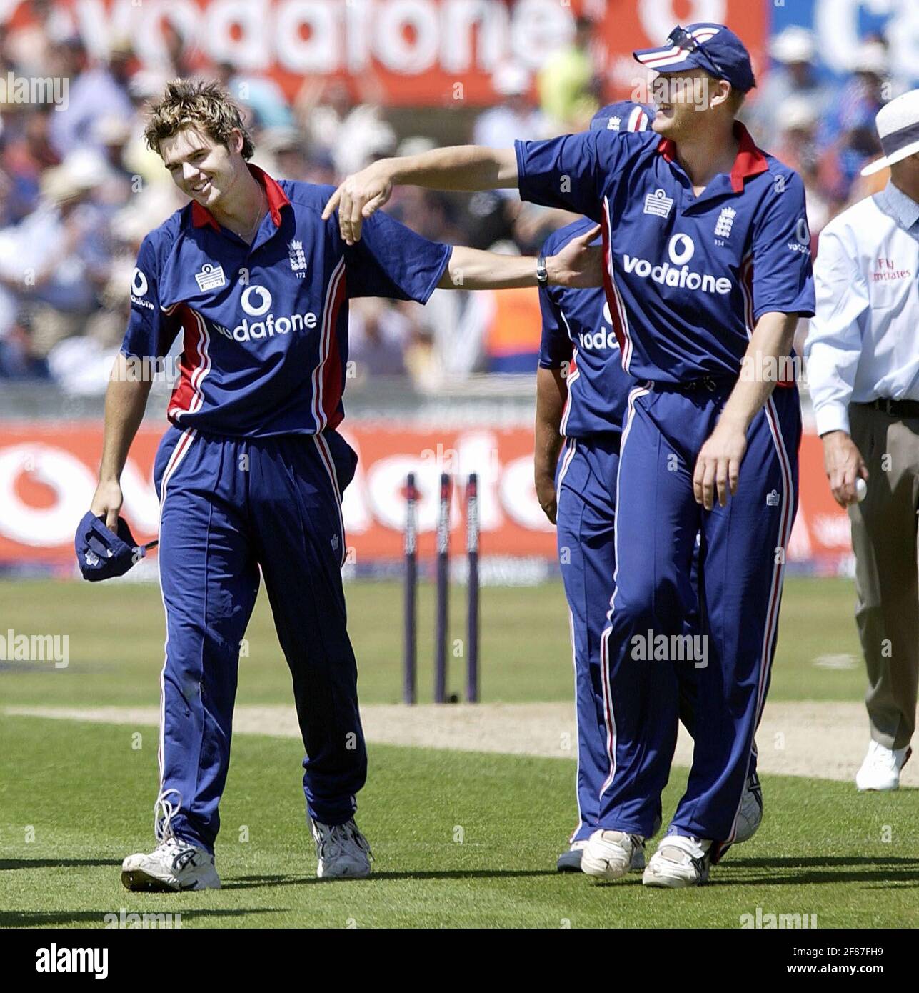 CRICKET ONE DAY INTERNATIONAL ENGLAND V PARKISTAN AM OVAL JAMES ANDERSON AM ENDE DER INNINGS 20/6/2006 BILD DAVID ASHDOWNCRICKET Stockfoto